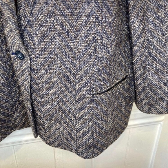 Vintage Harvé Benard Plus Size Brown and Gray Herringbone Wool Blazer - Picture 4 of 14